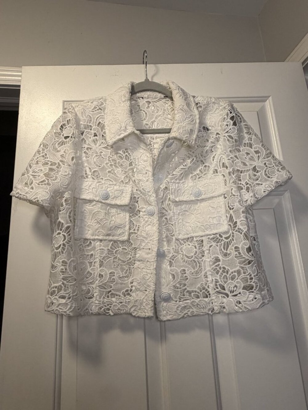 NWT White House Black Market White Lace Short-Sleeve Shirt Jacket
